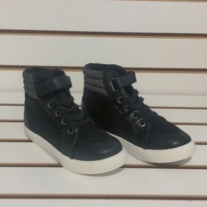 Fab kids lace up high top in black sneakers